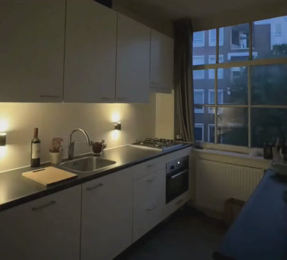 Nora™ – Dimbar vägglampa med skymningssensor